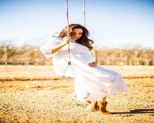 日常半夜喂奶，时间20：24吃奶到31不吃了，（跟